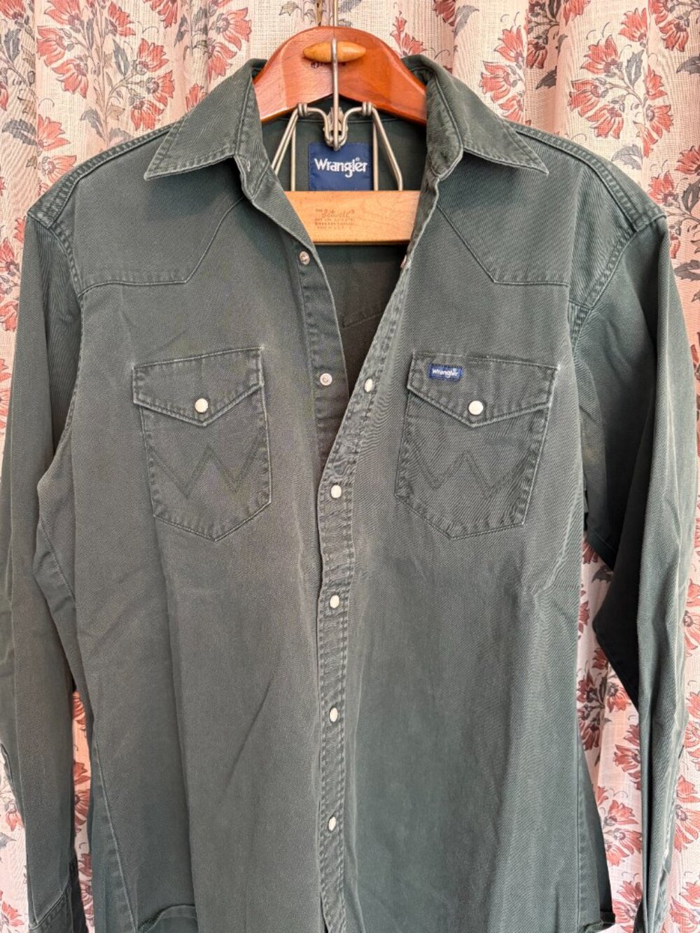 Men's Wrangler Button Down Shirt Medium - Picture 2 of 3